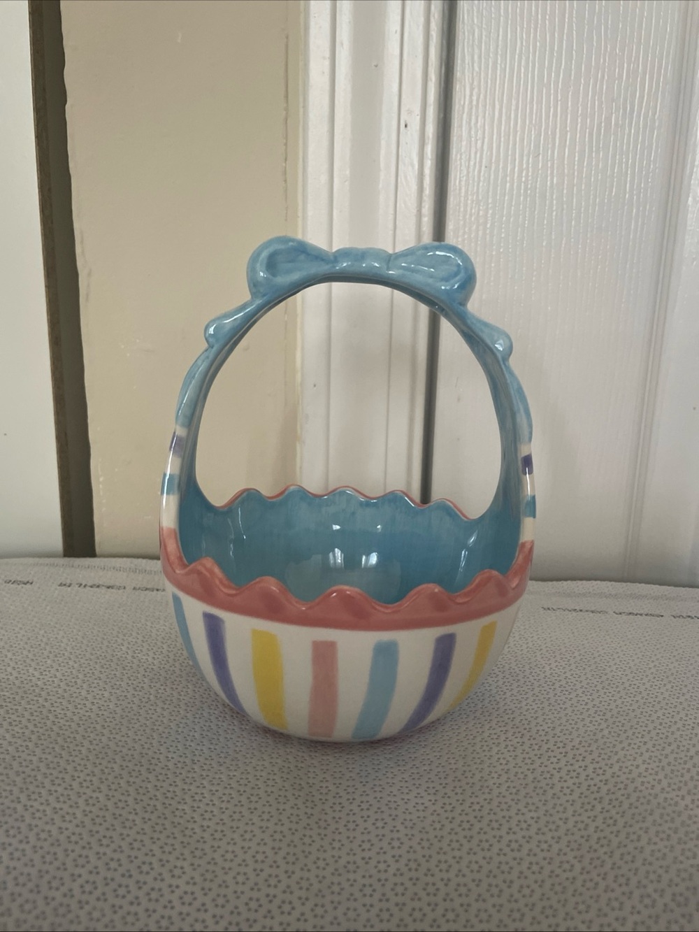 EASTER BASKET COLORFUL CERAMIC